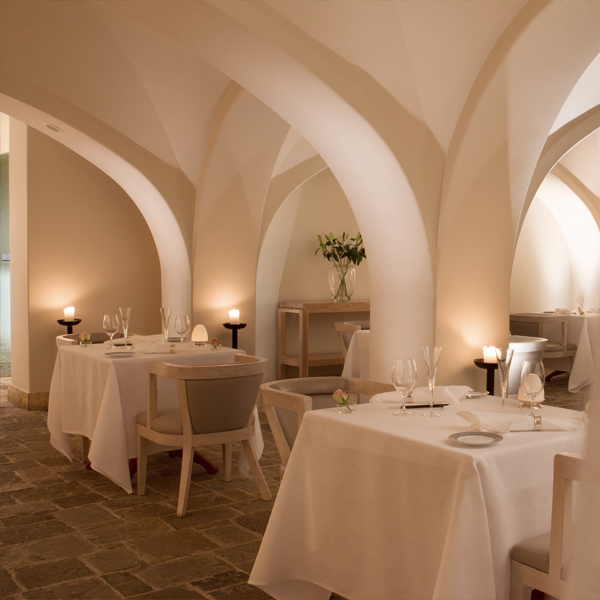 1. BASILIKO | Anassa Hotel, Πάφος <small><br/><a class="popmake-7640">ΠΕΡΙΣΣΟΤΕΡΑ</a></small>